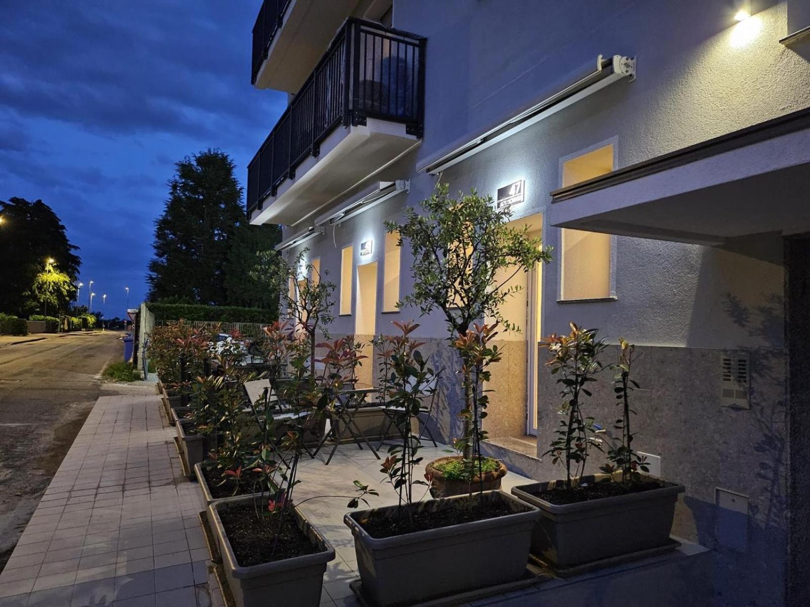 Apt Donati Home, Modernita E Comfort Con Parcheggio Gratuito Privato E Spazio Esterno Privato Cassano dʼAdda Szoba fotó